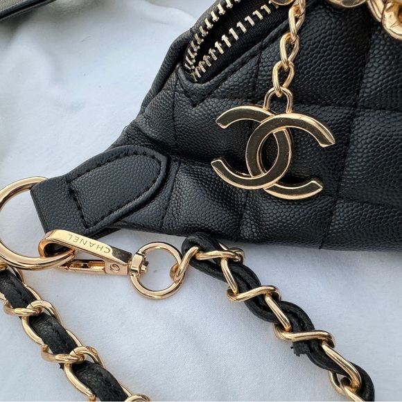 Chanel GWP Black Quilted Bag with Gold Chain Accent - Picture 5 of 16